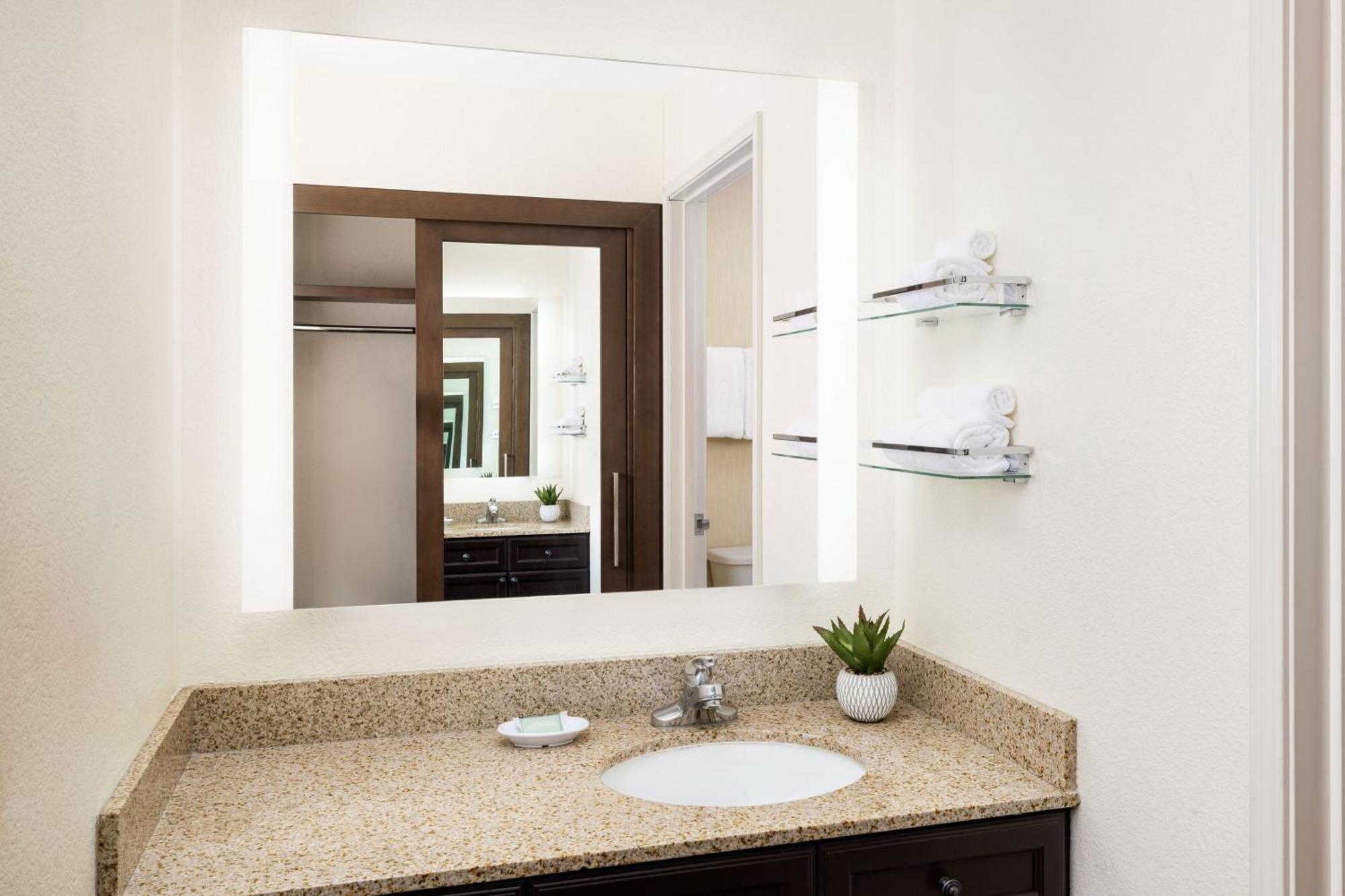 Residence Inn By Marriott Las Vegas Stadium Area Extérieur photo